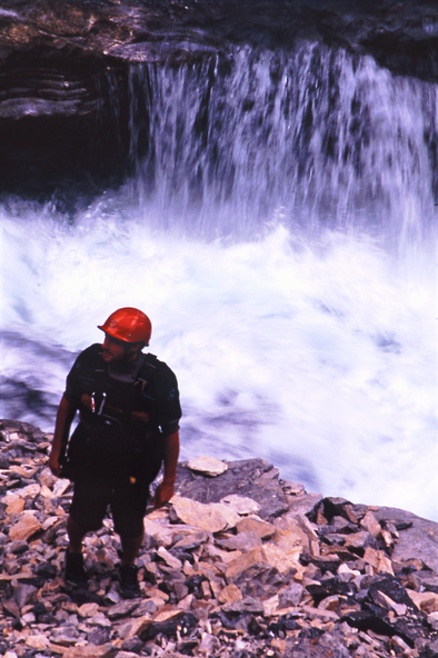 gal/alps2006/dan_waterfall.jpg