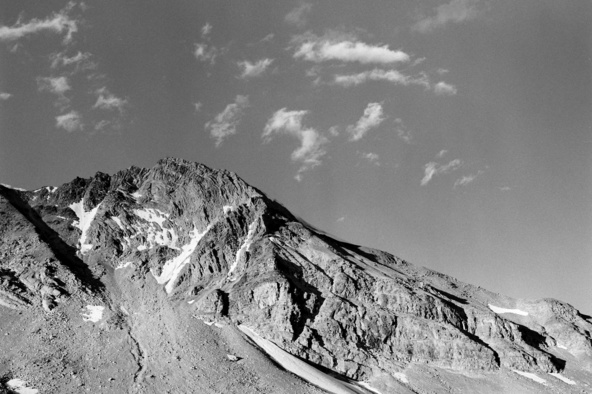 gal/b3_bw/dramatic_mountain_few_clouds.jpg