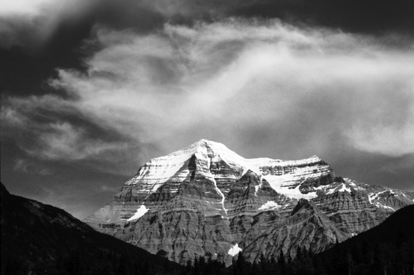 gal/b3_bw/mountain_clouds_bw.jpg